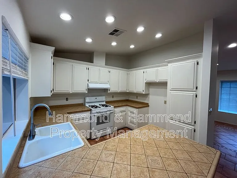 161 Heavenly Valley Rd — Photo 5