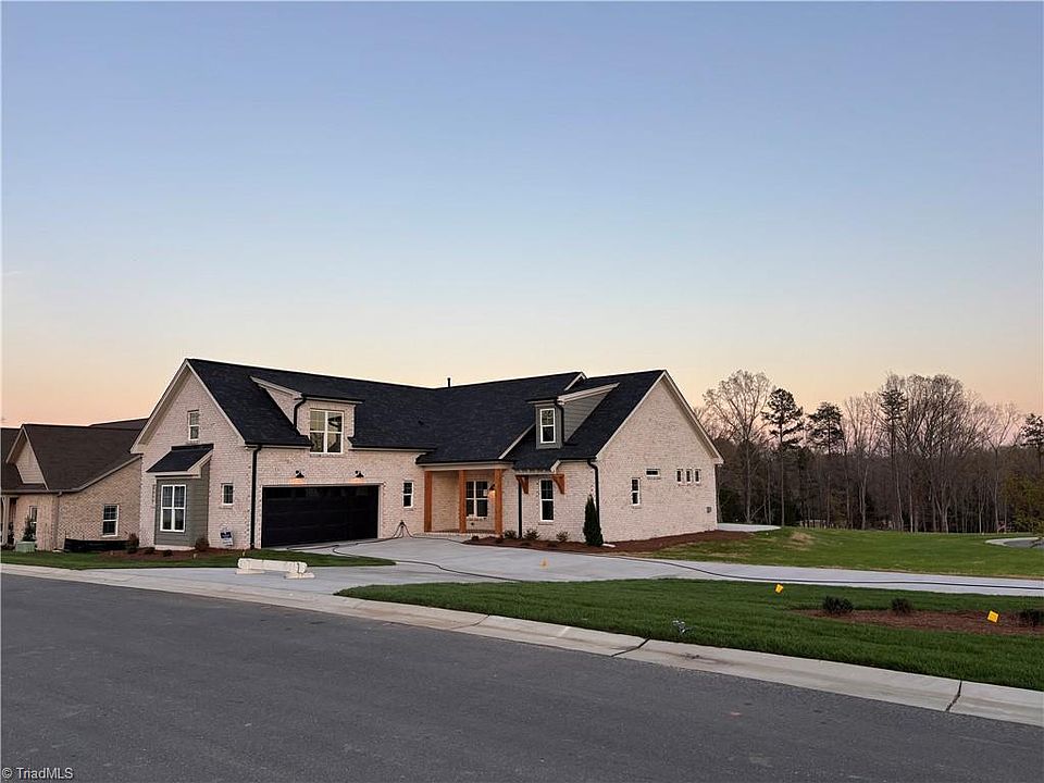 1st image of 179 New Forest Dr