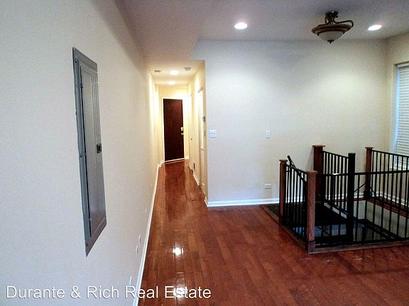 3rd image of 4005 S Calumet Ave APT 1N