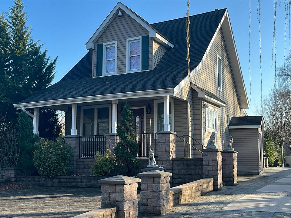 2nd image of 297 Cypress Ln