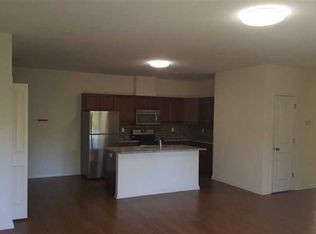 640 New Loudon Rd APT 202, Latham, NY 12110