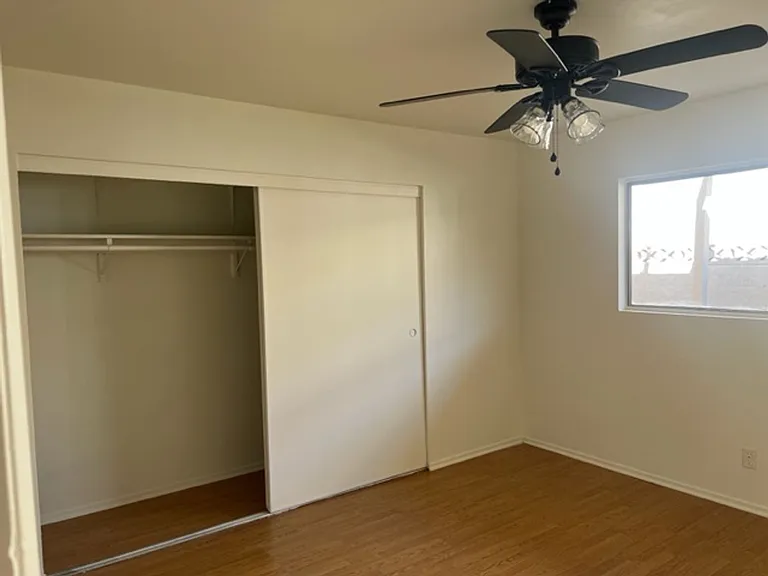 4272 & 4282 Howard Ave — Photo 5