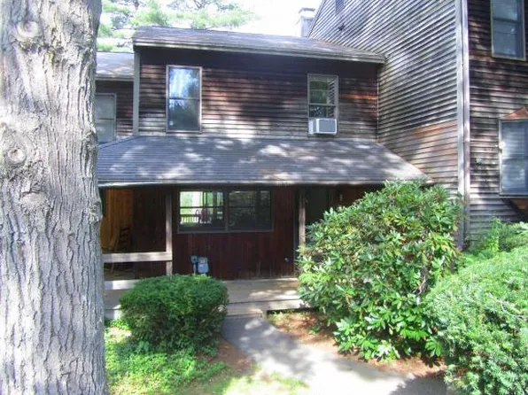 4 Bass St #D, Newmarket, NH 03857