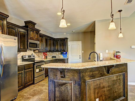 4th image of 1118 Blackbuck Ln