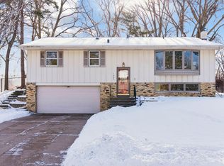 1887 3rd St NW, New Brighton, MN 55112