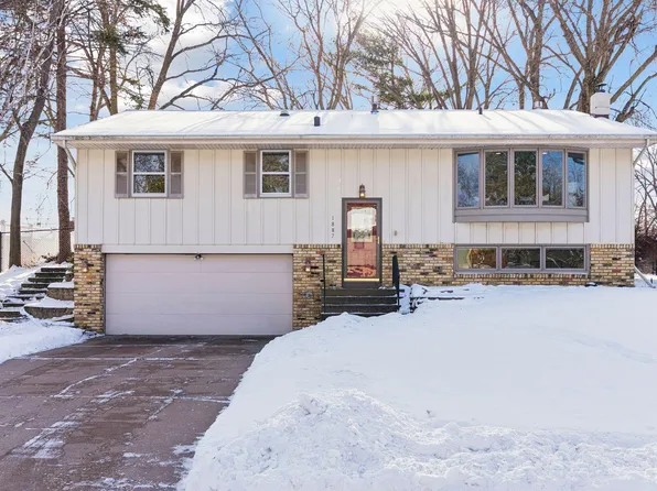 1887 3rd St NW, New Brighton, MN 55112