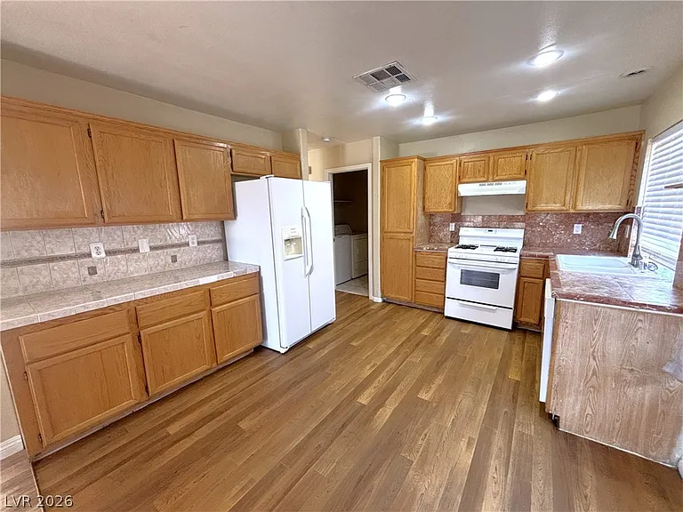 1324 Nugget Creek Dr — Photo 9