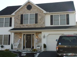 1023 Sunny Ridge Rd, Reading, PA 19605