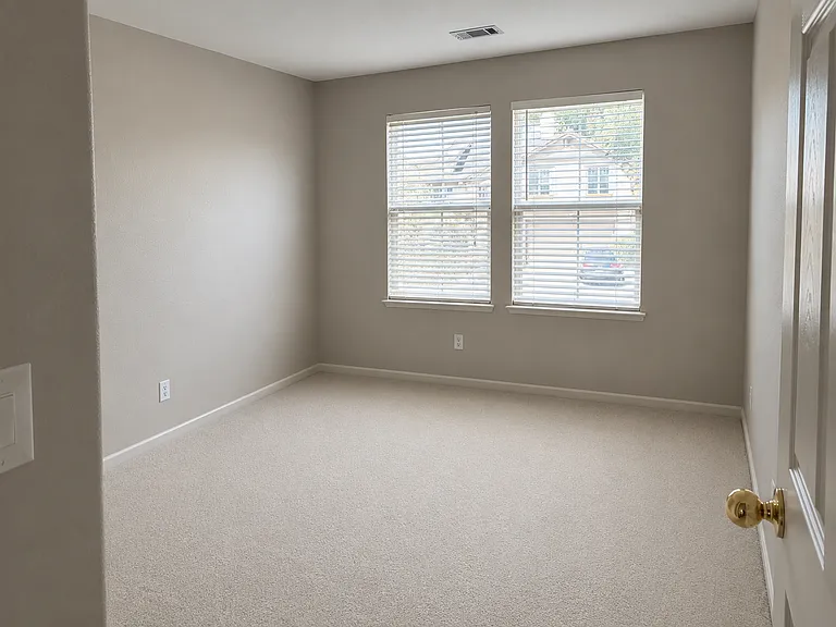 256 Putter Dr — Photo 13