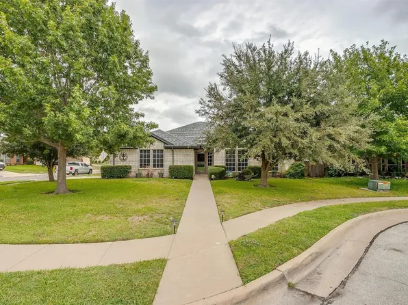 908 Golden Aster Ct, Burleson, TX 76028