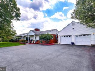 22720 Woodfield Rd, Gaithersburg, MD 20882