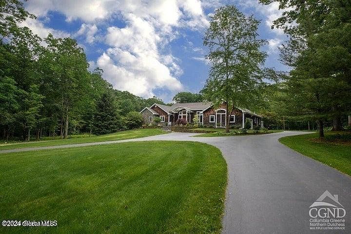 1st image of 47 Dogwood Knolls
