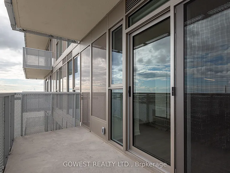 20 Richardson St #2702 — Photo 12