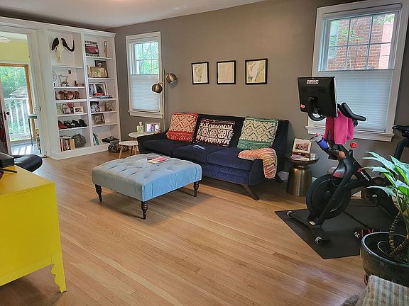 Living room - staged 