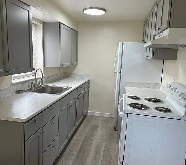 Windsor Court Apartments — Photo 3
