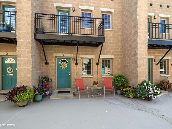 4th image of 210 N Cass Ave APT 2