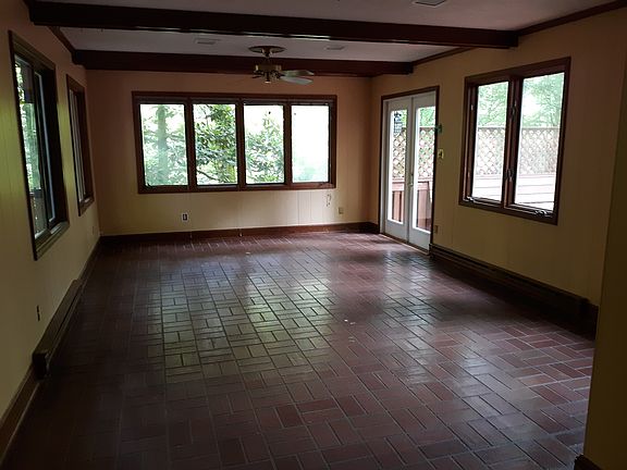 4th image of 506 Saint Cloud Dr