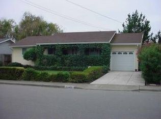 1345 Ramona Ln, Petaluma, CA 94954