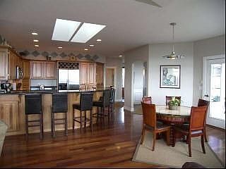 3rd image of 2915 W Horizon