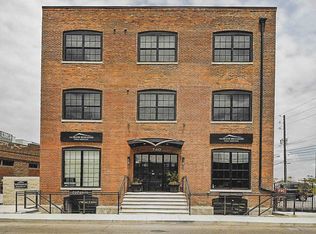 740 E North St APT 301, Indianapolis, IN 46202