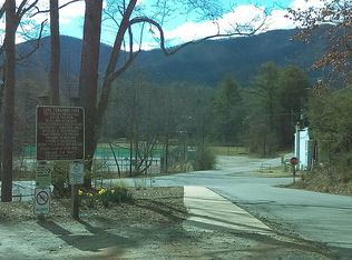 103 Taylor St, Black Mountain, NC 28711