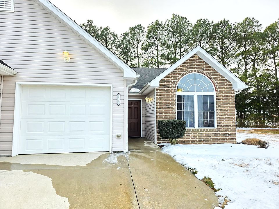 1st image of 102 Hunters Way