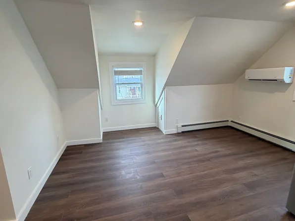 (undisclosed Address), Amityville, NY 11701