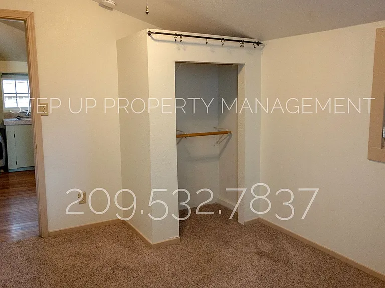 356 Barretta St — Photo 7