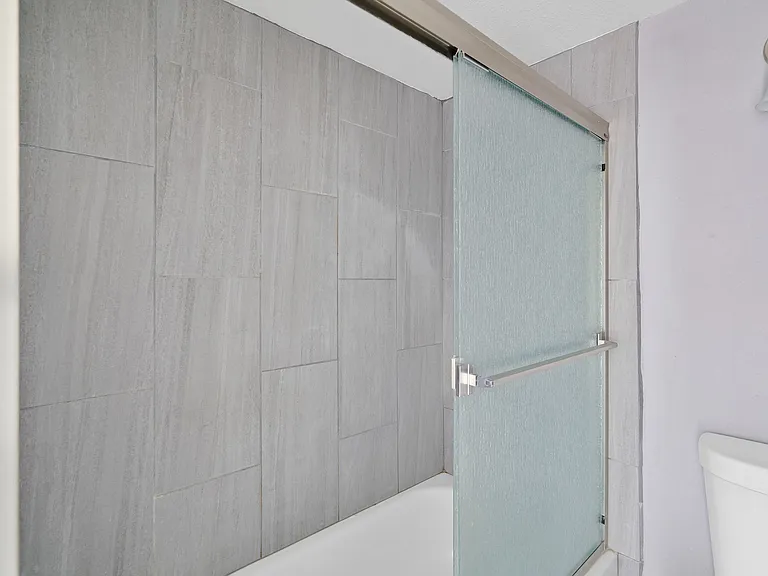 5570 E Hampton St #205 — Photo 21