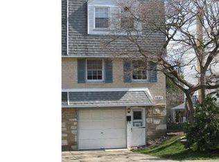 9947 Bridle Rd, Philadelphia, PA 19115