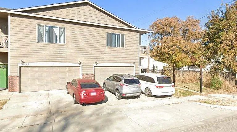 1512 E 1st St N — Photo 1