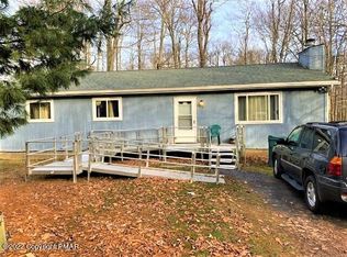 9127 Brandywine Dr, Tobyhanna, PA 18466