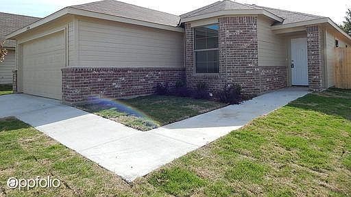 1st image of 2920 Saint Bernard Dr