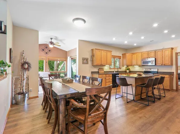 5401 Calico Court, Mcfarland, WI 53558
