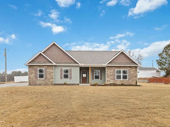 255 Pillsburgh Cir, Landrum, SC 29356