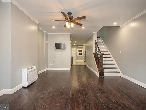4th image of 1004 W 7th St