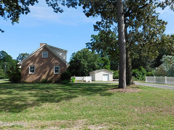 3rd image of 509 W Wilson Creek Dr