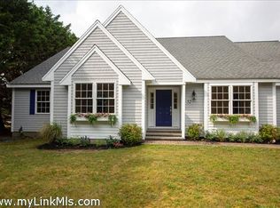52 Robinson Rd, Edgartown, MA 02539