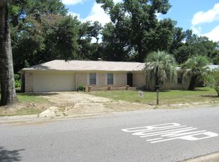 6506 Colonade Cir, Pensacola, FL 32506