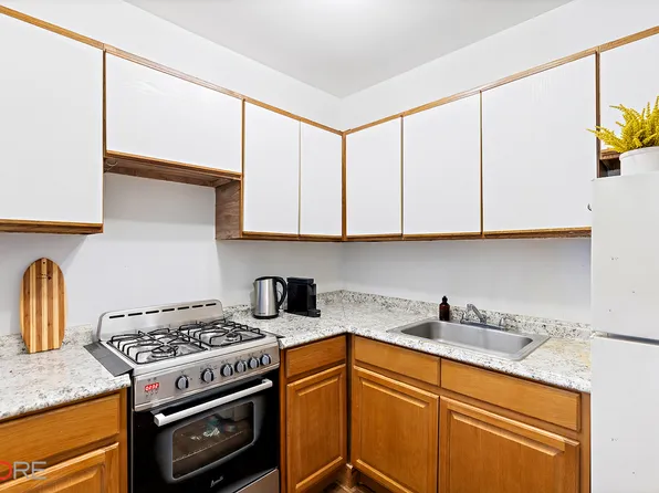 105 East 100th Street 4A image 3 of 6