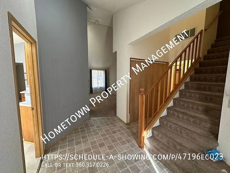 1803 Pear St NE — Photo 13