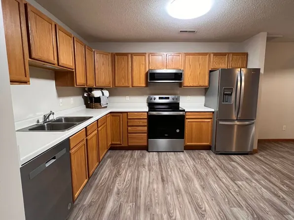 337 9th St W #B, New Richmond, WI 54017