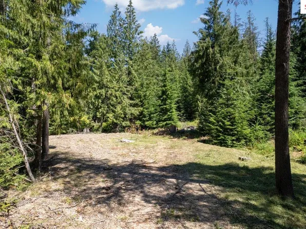 131 Whispering Pines Rd, Sagle, ID 83860