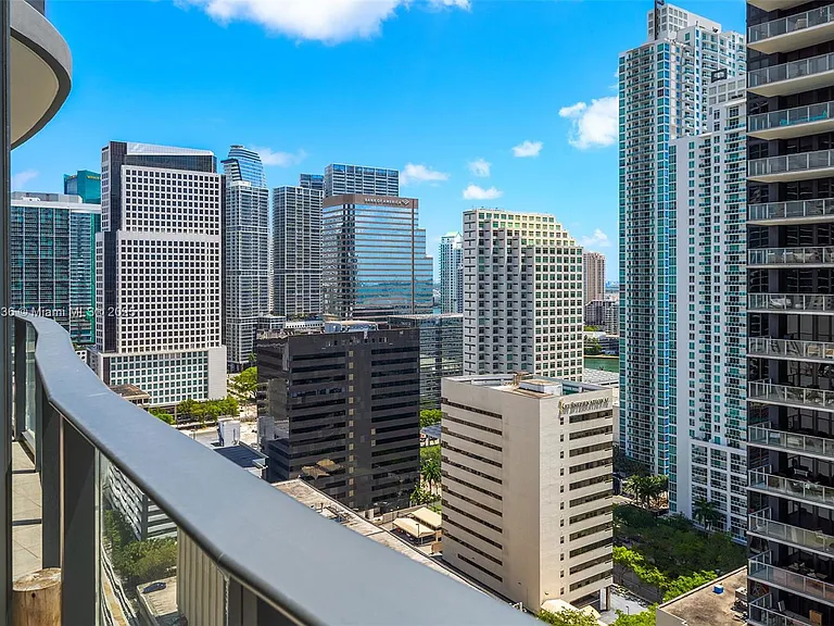 1000 Brickell Plz #2709 — Photo 34