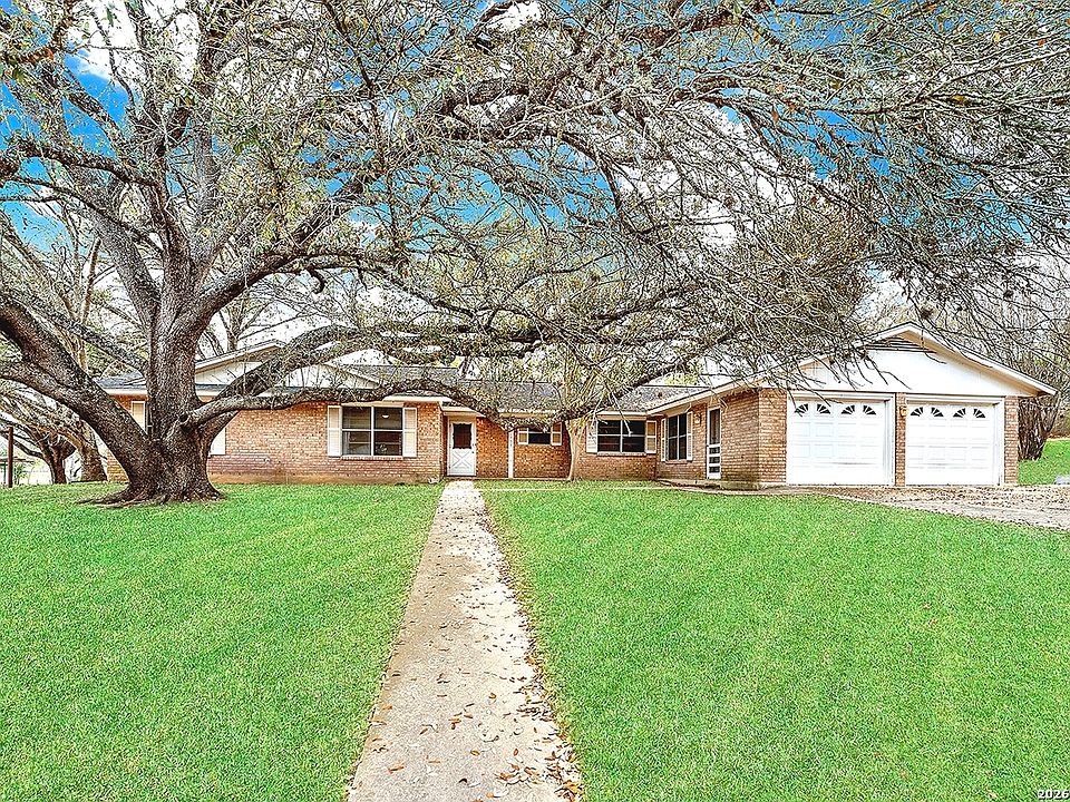 1st image of 1709 Hickory