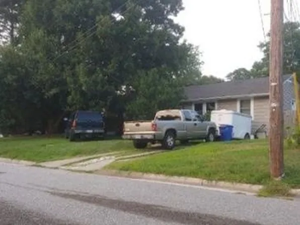 103 Kingwood Dr, Newport News, VA 23601