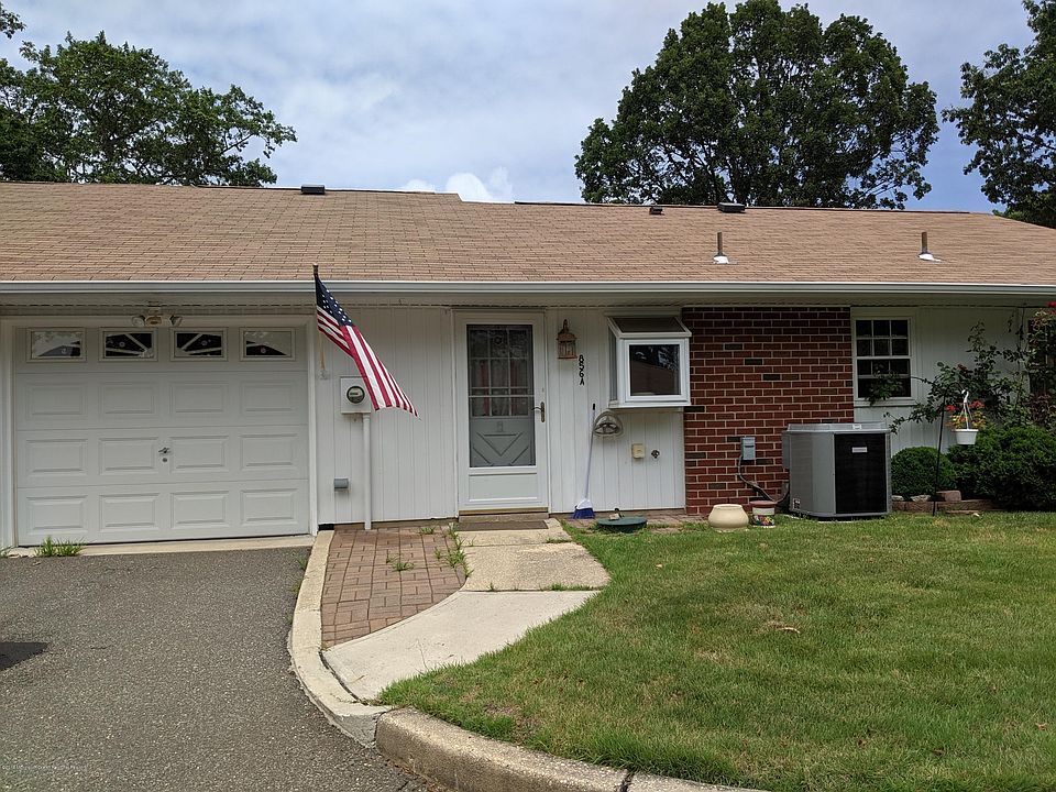 1st image of 856A Thornhill Ct