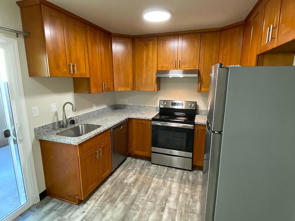1st image of 660 Kirkland Dr APT 2