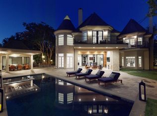 3857 Hayvenhurst Dr, Encino, CA 91436