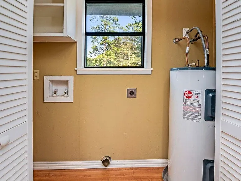 9438 FM 777 — Photo 9